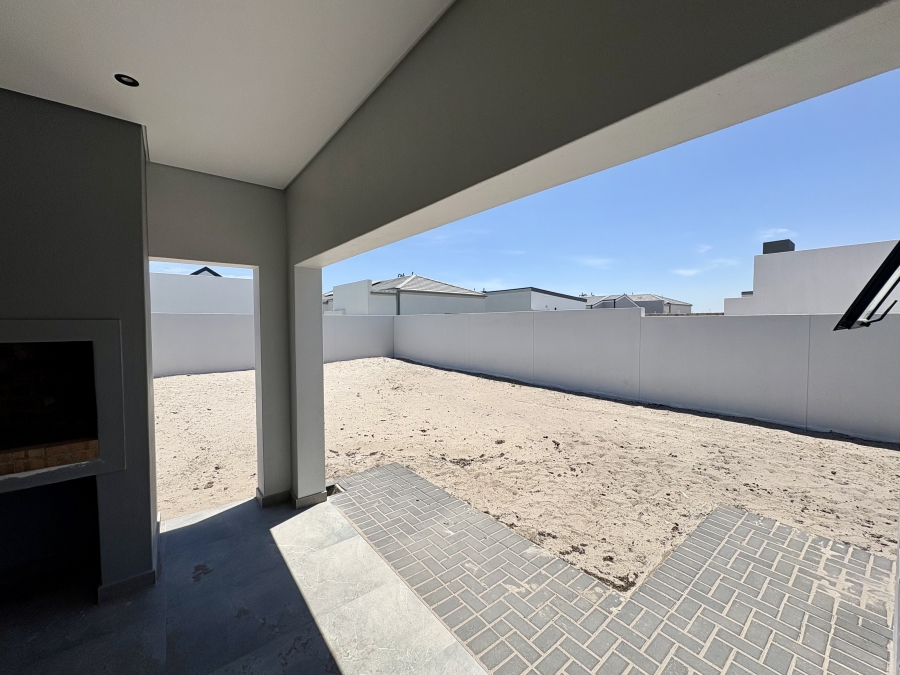 4 Bedroom Property for Sale in Sandown Western Cape